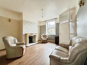 Lounge- click for photo gallery